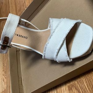 Cream lucky brand wedges thick strap!!